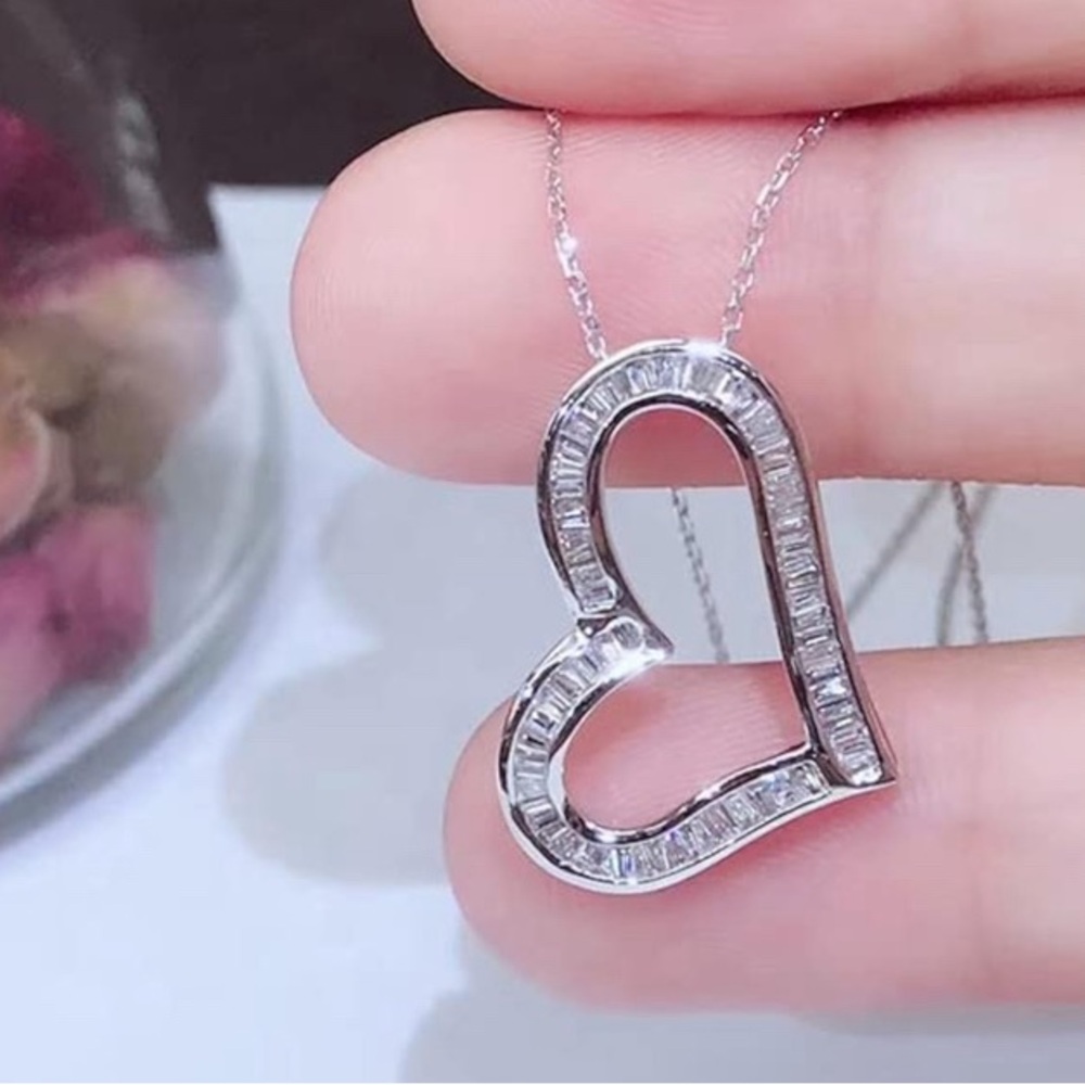 Elegant Heart Pendant Necklace